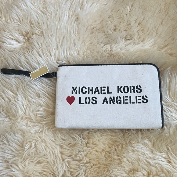 MICHAEL KORS LARGE WRISLET - Picture 2 of 9